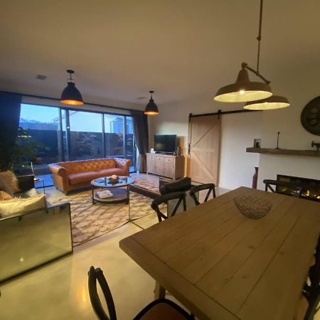 Black Stilt Retreat, Stunning Luxury Property Twizel Eksteriør bilde