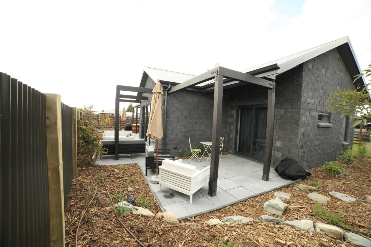 Black Stilt Retreat, Stunning Luxury Property Twizel Eksteriør bilde