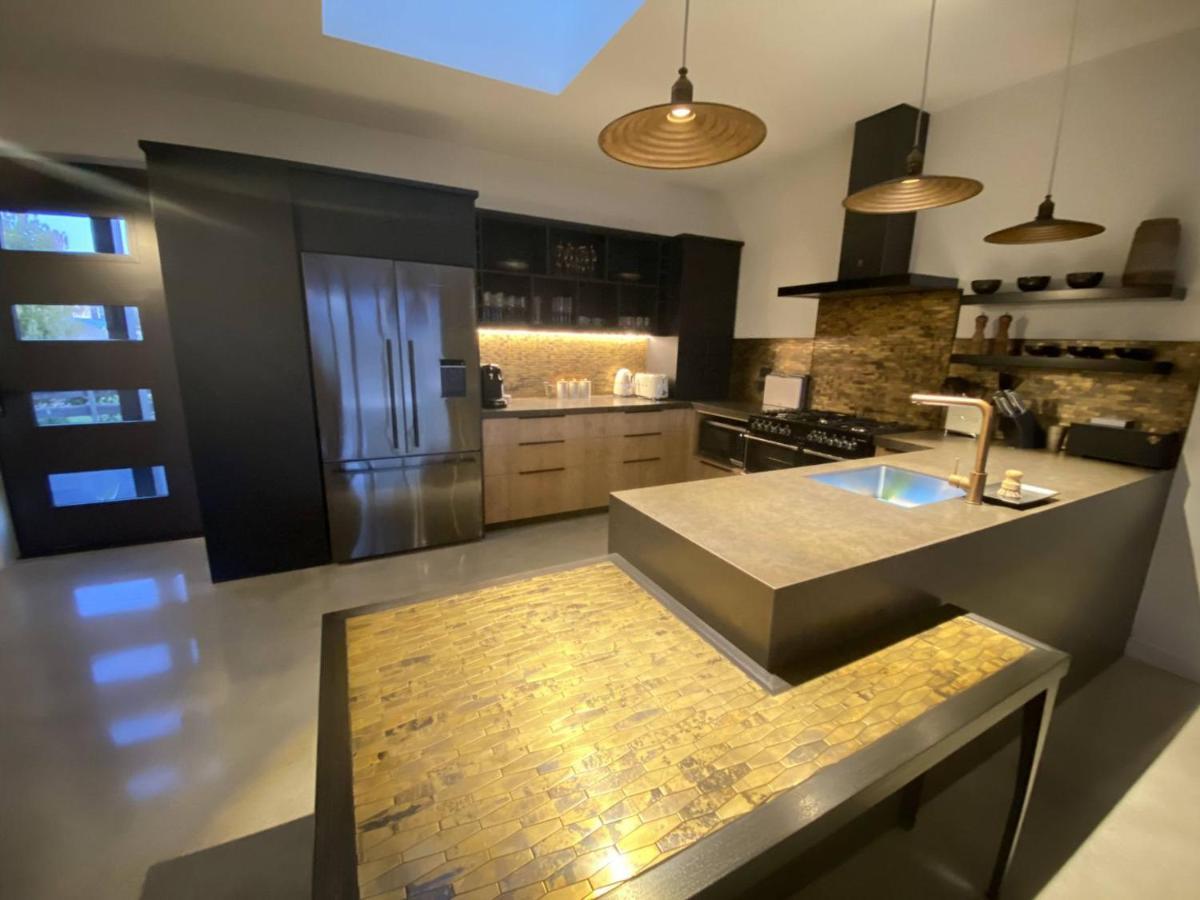 Black Stilt Retreat, Stunning Luxury Property Twizel Eksteriør bilde