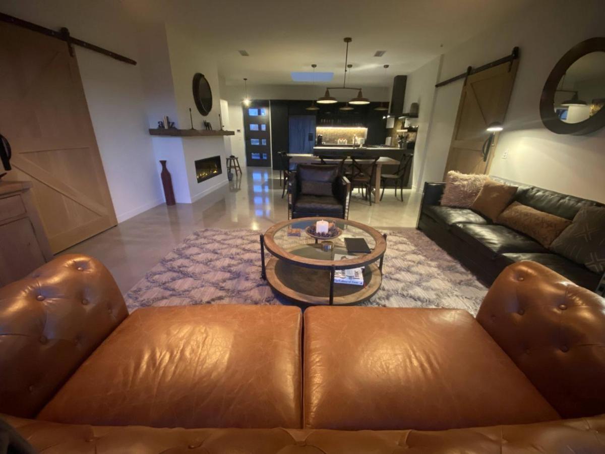 Black Stilt Retreat, Stunning Luxury Property Twizel Eksteriør bilde